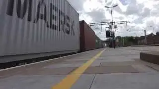 Freightliner 90045 passes on 4m81