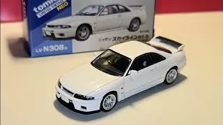 Tomica Limited Vintage Nissan Skyline R33 1/64 Diecast Review | Ultra Detailed JDM Classic