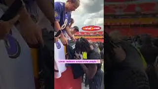 Lamar Jackson signing autographs before week one! #shorts
