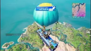 Fortnite: Emote next to Stone Statues