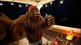 Yeti Tries a Vape for the First Time