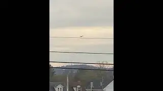 Plane coming in at 4:07 pm #shortsvideo #aviation #planes #planespotting 11/20/23