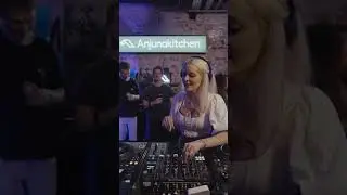 An hour of progressive and house with Leena Punks in the Anjunakitchen 👩&zwj;🍳 #Anjunabeats #Shorts