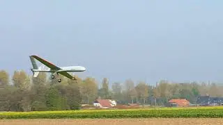 MQ-9 Reaper landing gear ( Nose wheel works fine)