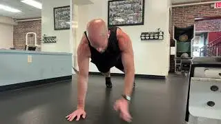 How to Do Shoulder Taps | Core & Stability Exercise by A-Team Fitness