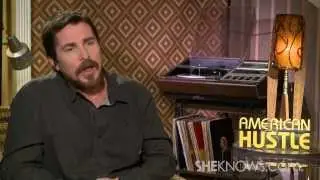 American Hustle's Christian Bale & Amy Adams Talk about Jennifer Lawrence - Celebrity Interview