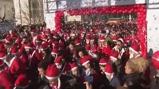 Thousands join Santa races ahead of Christmas