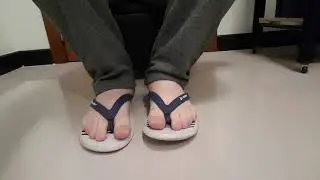 Toe wiggling in flipflops (Rider)