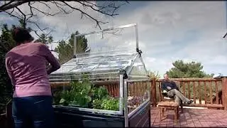 Pourquoi choisir une mini-serre sur&eacute;lev&eacute;e Plant Inn de Palram ?