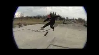 Half Varial Late Flip / Varial Kickflip Late flip