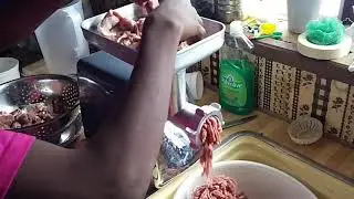 How to ground venison for sausage with LEM #8 575 WATT Meat Grinder