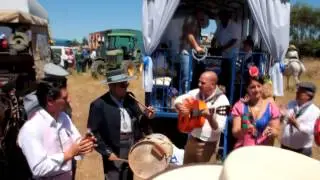 Romero Verde, Carmelo acompañado de Nicolas a la Guitarra en la Parada de la Hermandad de Villarrasa