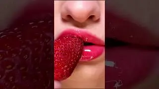 😭Korean Viral Lipstick Hack🤯 #shorts #korean #koreanlips #lipstickhacks #mfam #beautyqueenmadhu