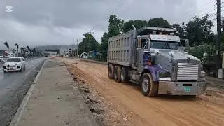 S&g Fixing Faulty Road In Front The Urban Center Poor Matteral