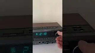 Walnut Grain Sears Model 23486 AM FM Cassette Digital Alarm Clock Radio! Excellent! Original Box!