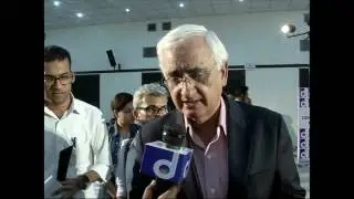 Salman Khurshid  expressing his views on The Democratic Mirror