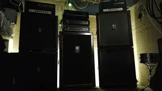 Cosmic Terror Cabs 4x15 with two sunn beta leads
