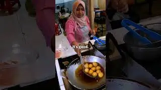 Pork Meatballs in Bandung, Indonesia 🇮🇩