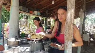 ALMOÇO DE CARNEIRO COM BAIÃO DE DOIS E OSTRAS E PEIXE FRITO| MINHA IRMÃ CHEGOU E FOI AQUELA ALEGRIA