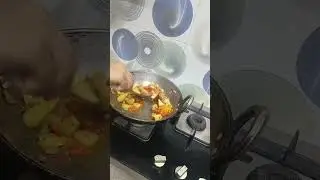 aaloo palak 😋#amisha kitchen ❤️#shortvideo #food #youtubeshorts