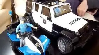 BRUDER TOYS  News 2015 POLICE Quad with Policewoman  Polizei-Quad mit Polizistin