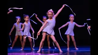 Art in Motion karácsonyi gála 2023- Ovis szalag gyakorlat
