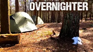 Bei 1°C im Wald schlafen | HARTE Nacht mit IMPROVISIERTER Isomatte