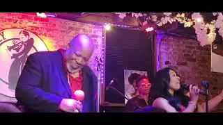 Jazzy Blu sings, 