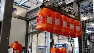 Palletiseren van jerrycans