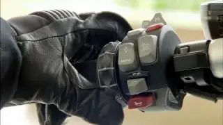 New BMW K 1600 GTL - Driving / Details (HD)