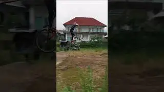 Amazing kids!!!🤩🤩 #bmxracing #bmx #jumping