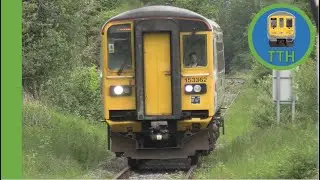 Dosbarth 153 yn cyrraedd yn Rhydaman - Class 153 arrives at Ammanford