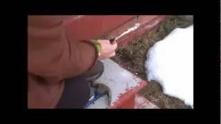 How to remove Silver Hollow Handle from the knife blade