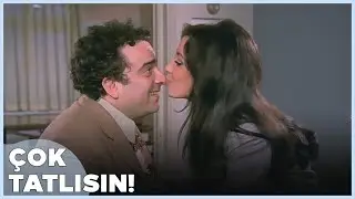 Beş Milyoncuk Bor&ccedil; Verir misin? T&uuml;rk Filmi | Perihan, Zeki'nin Aklını ALıyor