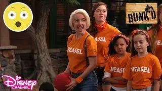 🐒 Klar for hinderløypa? | Bunk'd | Disney Channel Norge