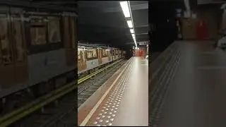 Brussels Metro M6 arriving at Parc / Park #metro #brussels #train #belgium #travel