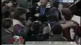 Oscar Ruggeri - Patada voladora a Chilavert