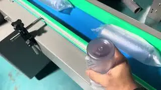 Automatic plastic bottle packing machine