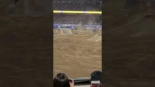Son of a digger letting it all hang out. 🤙🏿
