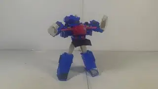 Transformers Cyberverse Warrior Class Soundwave review!