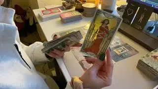 Gemini tarot ♊️- You’ll meet someone new and they’ll fall hard for you. This connection is fire 🔥