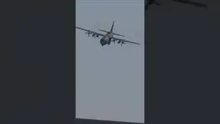 Extreme Dive-Assault Landing! Great Japan's C-130 Tactical Cargo plane landing!