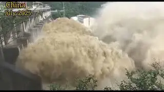Midnight flash floods hit China #china #flood