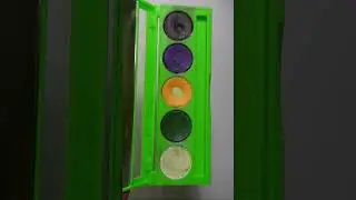 SUVA BEAUTY HYDRA FX PALETTE IN UV TAFFIES, UV BRIGHTS, UV GRUNGE, UV PRIMARIES SWATCHES #SUVABEAUTY