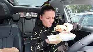 In mijn eentje door de Mcdonalds drive through | Vloggloss 1704