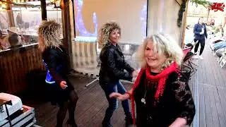 Warnem&uuml;nde &ndash; Mittelmole der Treffpunkt am Riesenrad. Tina Turner Abend