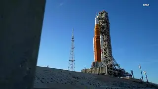 NASA delays astronauts' lunar trip until March after hydrogen leaks mar fueling test
