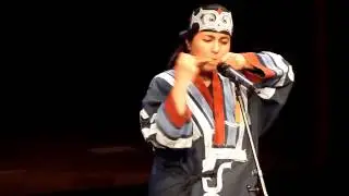 アイヌの楽器「ムックリ」の演奏シーン