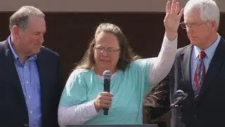 Lunatic Rally Held to Celebrate Anti-Gay Bigot Kim Davis' Jail Release