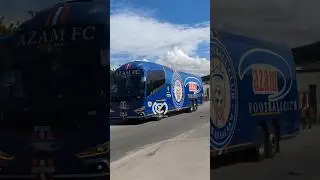 AZAM HAWA HAPA WAKIINGIA KWA MKAPA KUWAKABILI SIMBA KATIKA MCHEZO WA LIGI KUU TANZANIA BARA